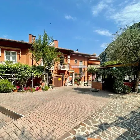 Baitone - Nature Village Hotel Malcesine